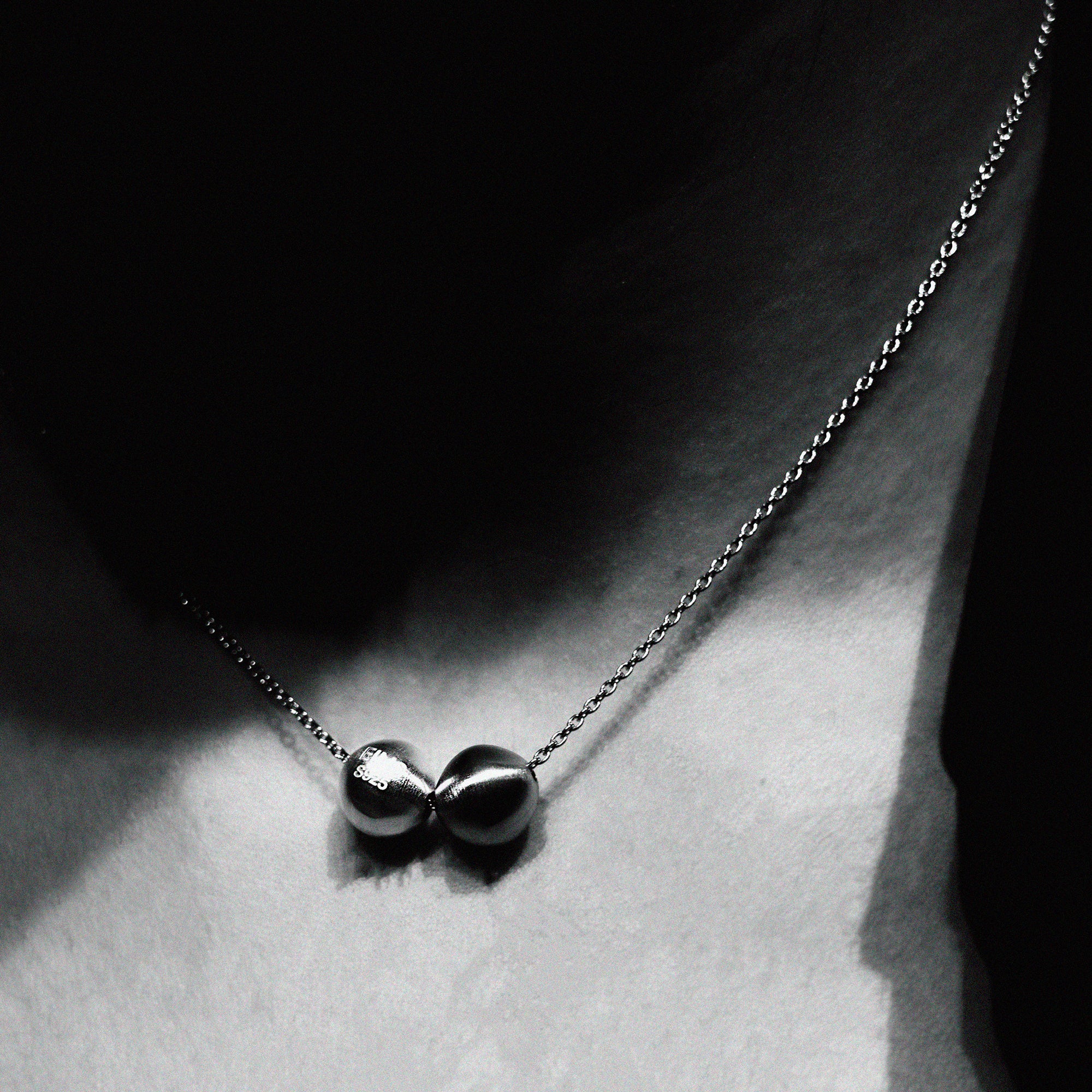 TOMOYUKI IWANAMI Chain x Black Pearl Necklace II