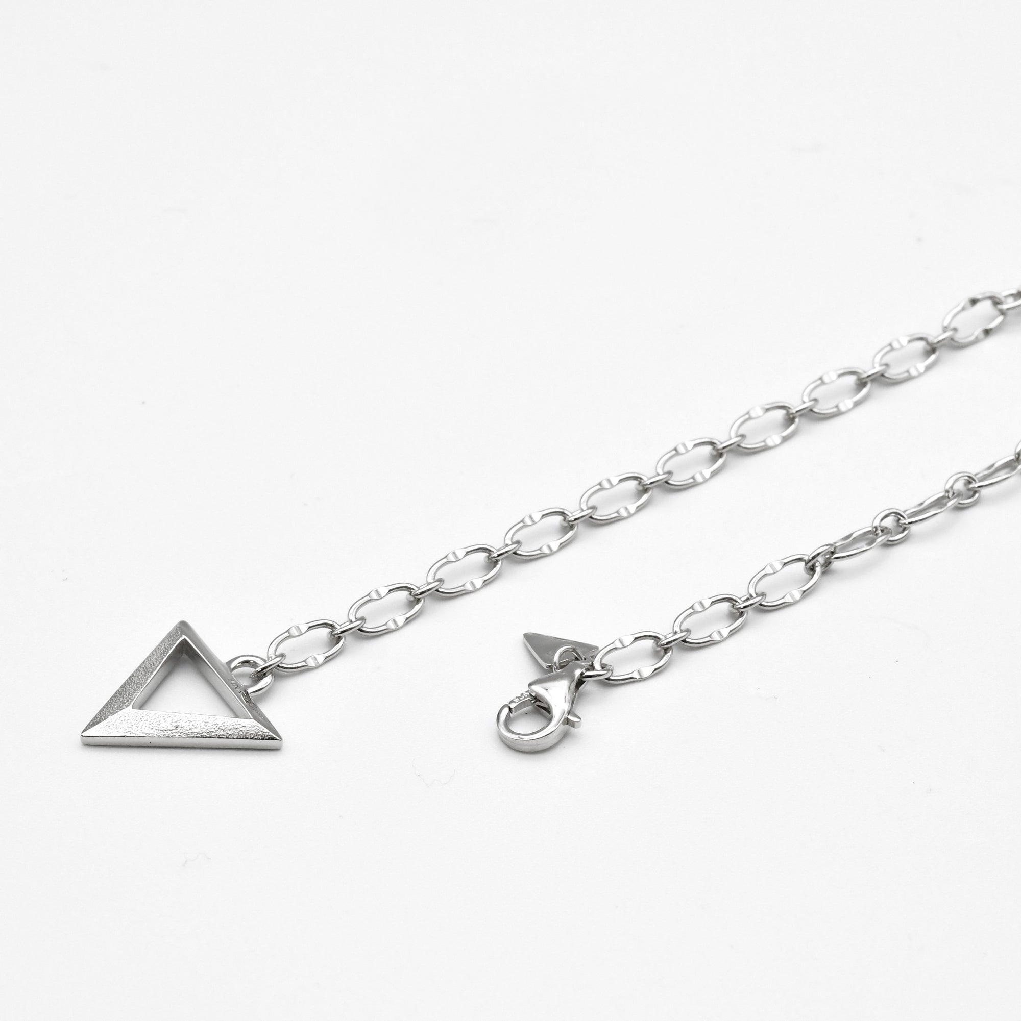 Easy Logo Line Necklace
